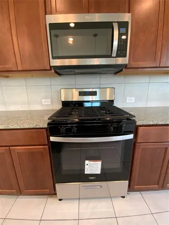 $2,295 | 917 Waggoner Drive, Aubrey, TX 76227