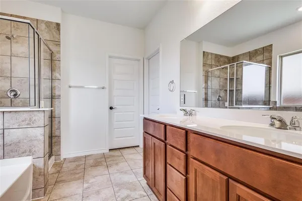 $2,295 | 917 Waggoner Drive, Aubrey, TX 76227