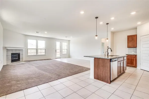 $2,295 | 917 Waggoner Drive, Aubrey, TX 76227