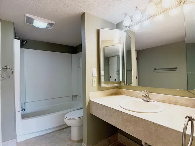 $899 | 647 Olde Camelot Circle, Unit 647, Haines City, FL 33844