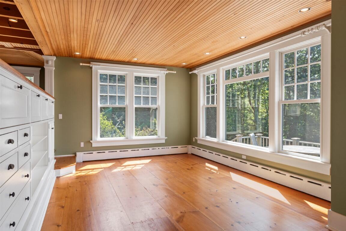 115 Paradise Point Road Boothbay, ME 04544 - Photo 14 of 104 13