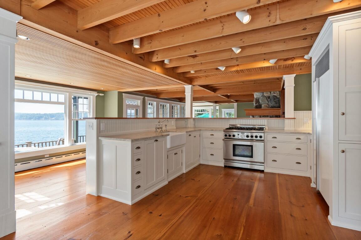 115 Paradise Point Road Boothbay, ME 04544 - Photo 18 of 104 17