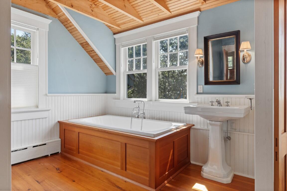 115 Paradise Point Road Boothbay, ME 04544 - Photo 52 of 104 46