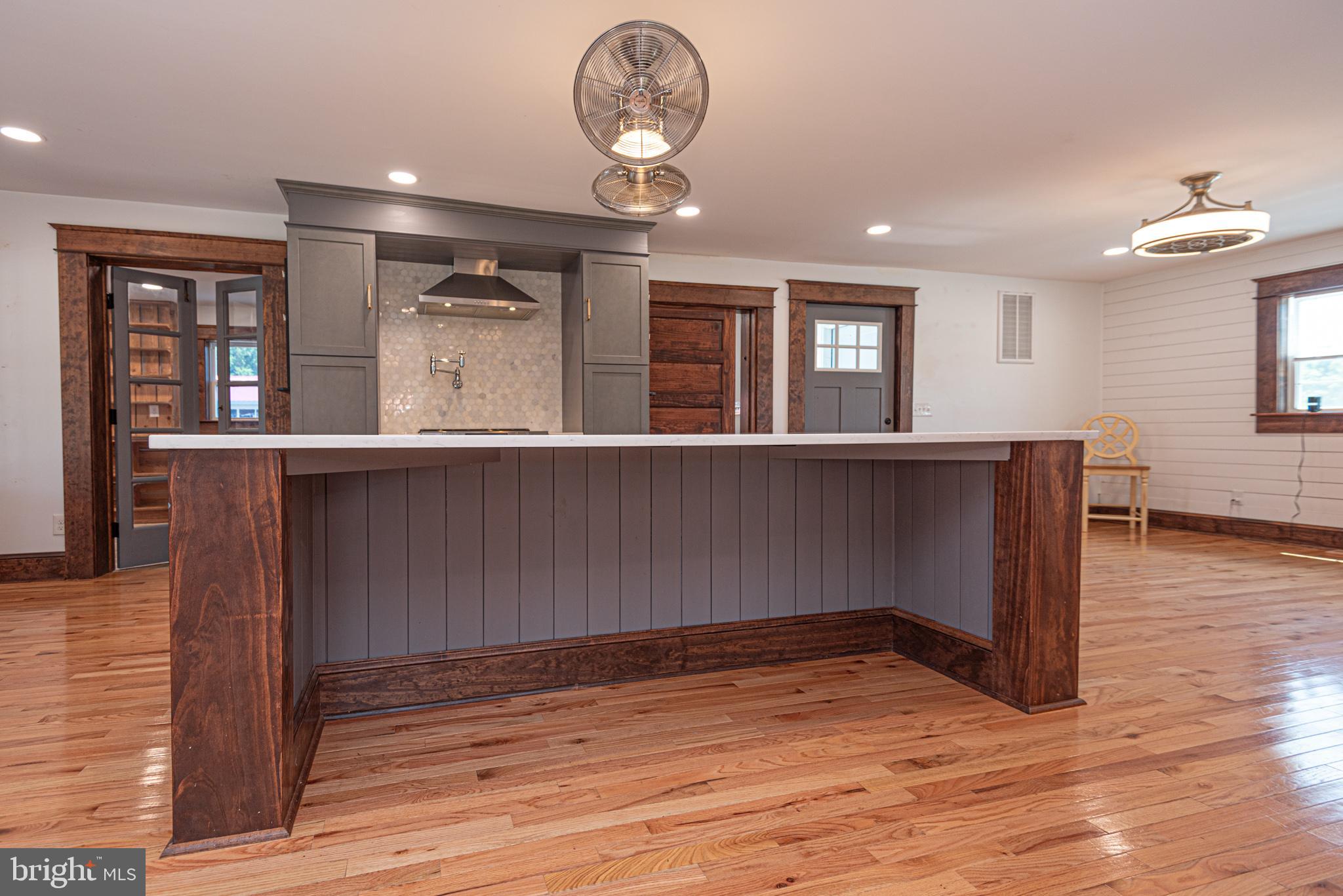 10850 Cathell Road Berlin, MD 21811 - Photo 75 of 118 Kitchen Island