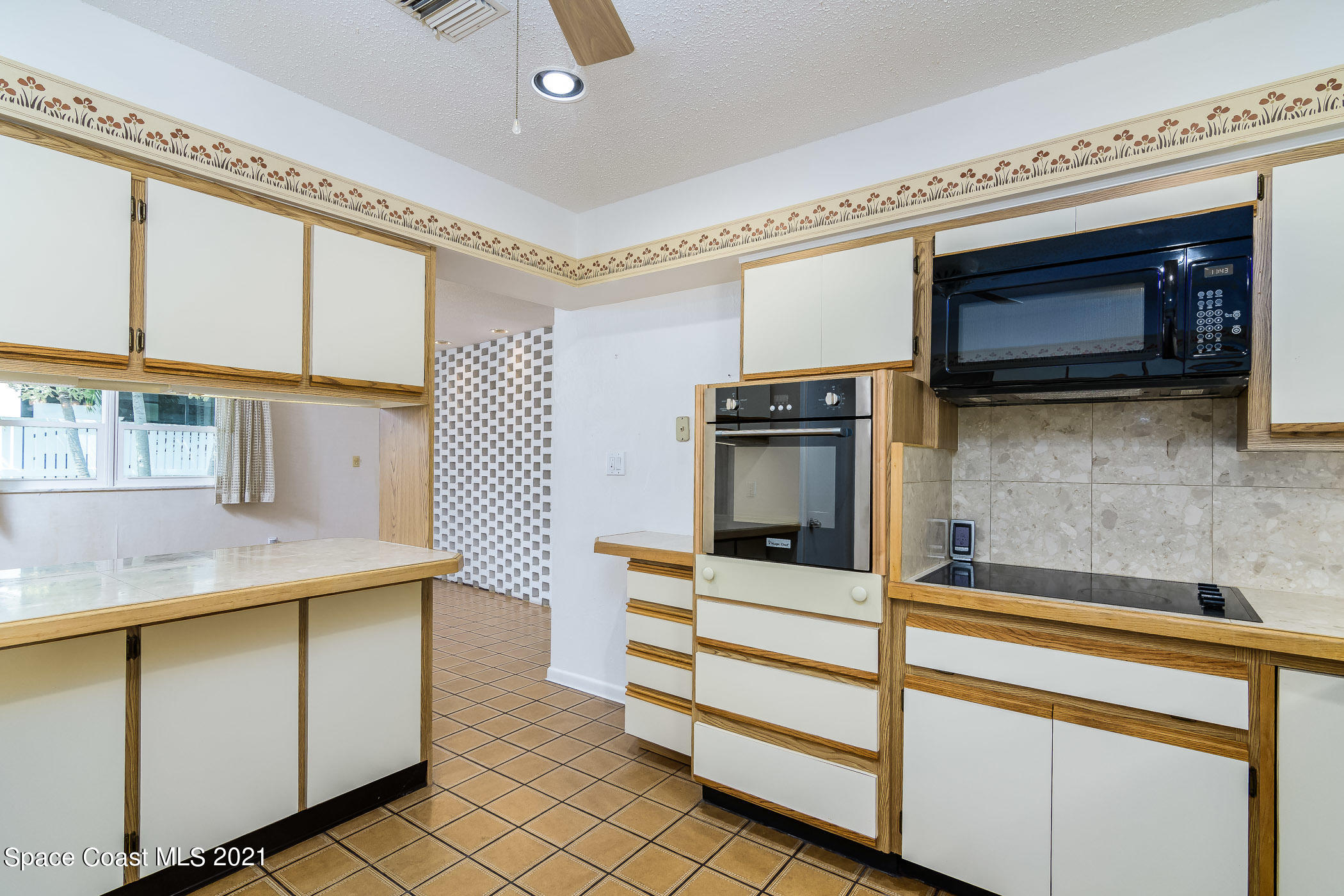 585 Capri Road Cocoa Beach, FL 32931 - Photo 8 of 43 Capri-30