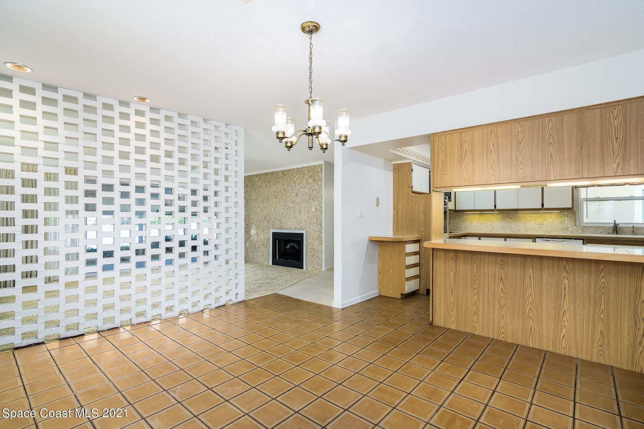 585 Capri Road Cocoa Beach, FL 32931 - Photo 10 of 43 Capri-28