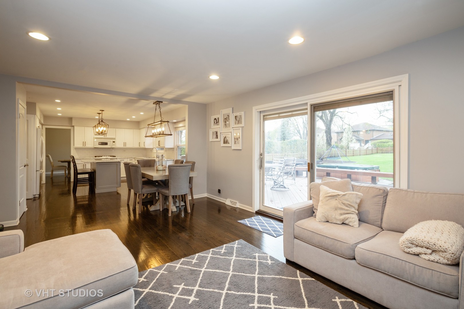 406 South Meier Road Mount Prospect, IL 60056 - Photo 11 of 24