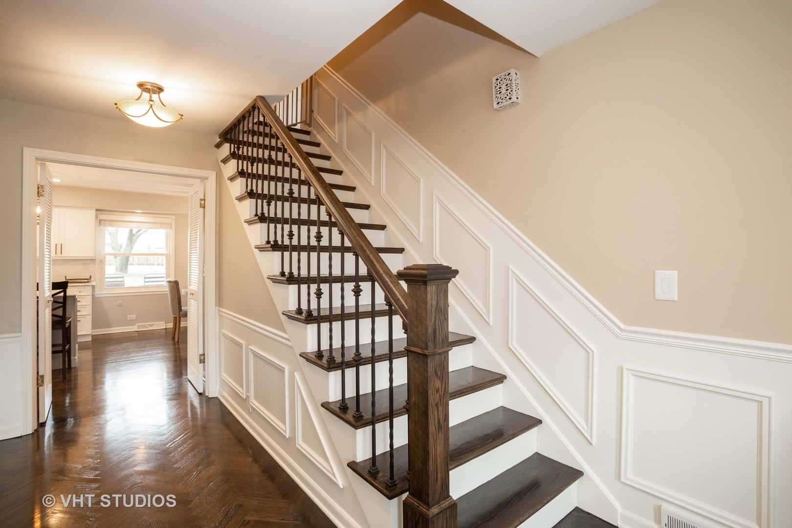 406 South Meier Road Mount Prospect, IL 60056 - Photo 3 of 24