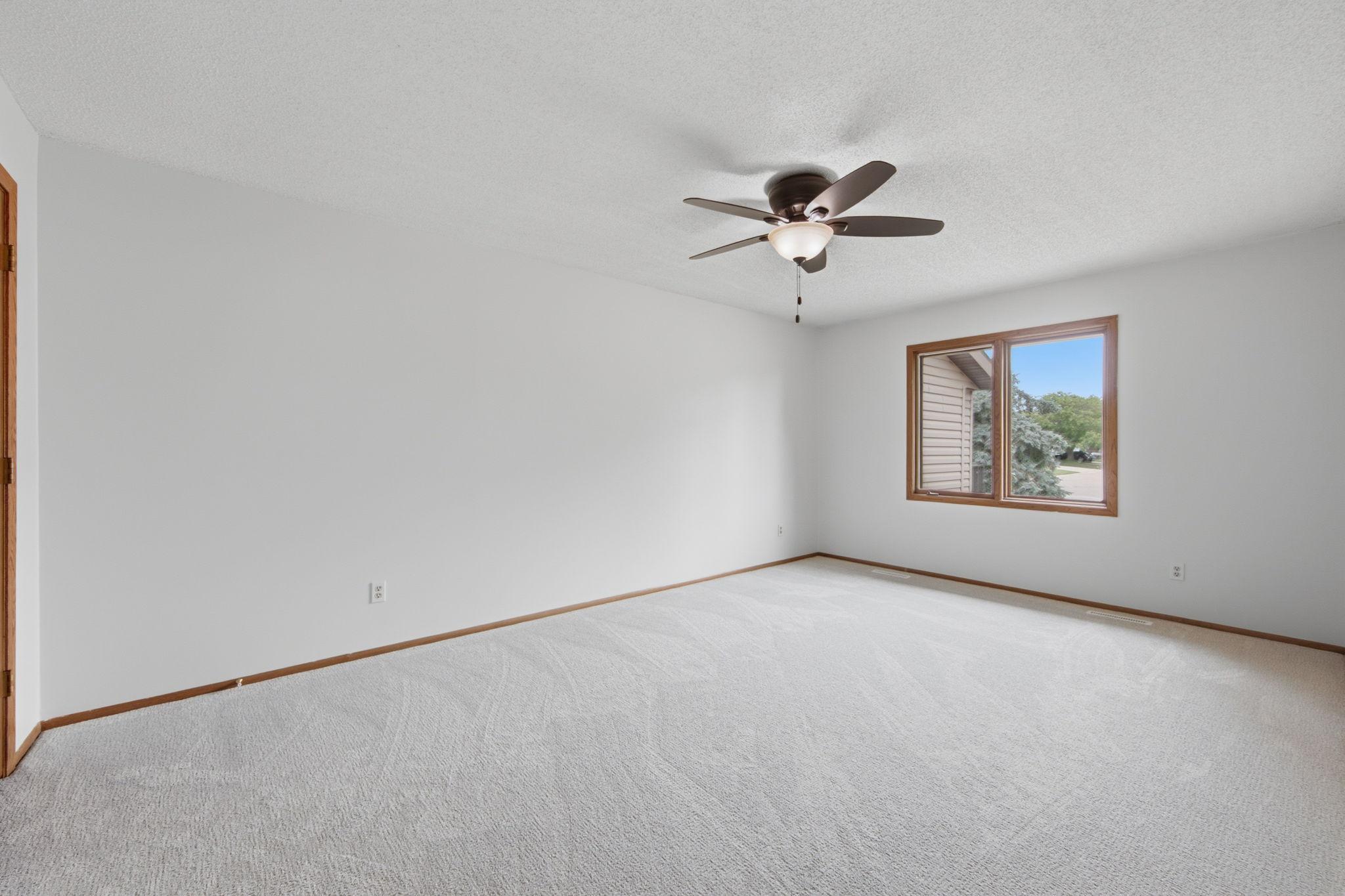 14700 Embry Path Apple Valley, MN 55124 - Photo 11 of 33