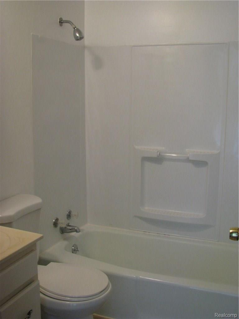 5122 Ohara Road Carleton, MI 48117 - Photo 34 of 53 IMG_6463.JPG