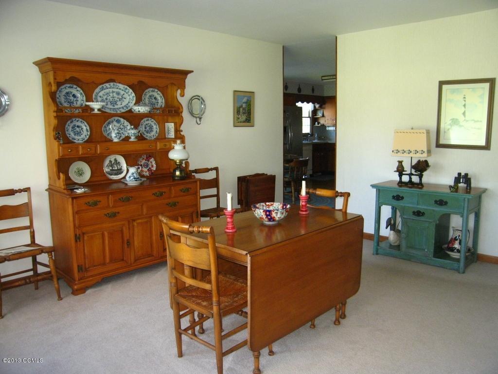 180 Wallace Road Beaufort, NC 28516 - Photo 10 of 25 Dining Area
