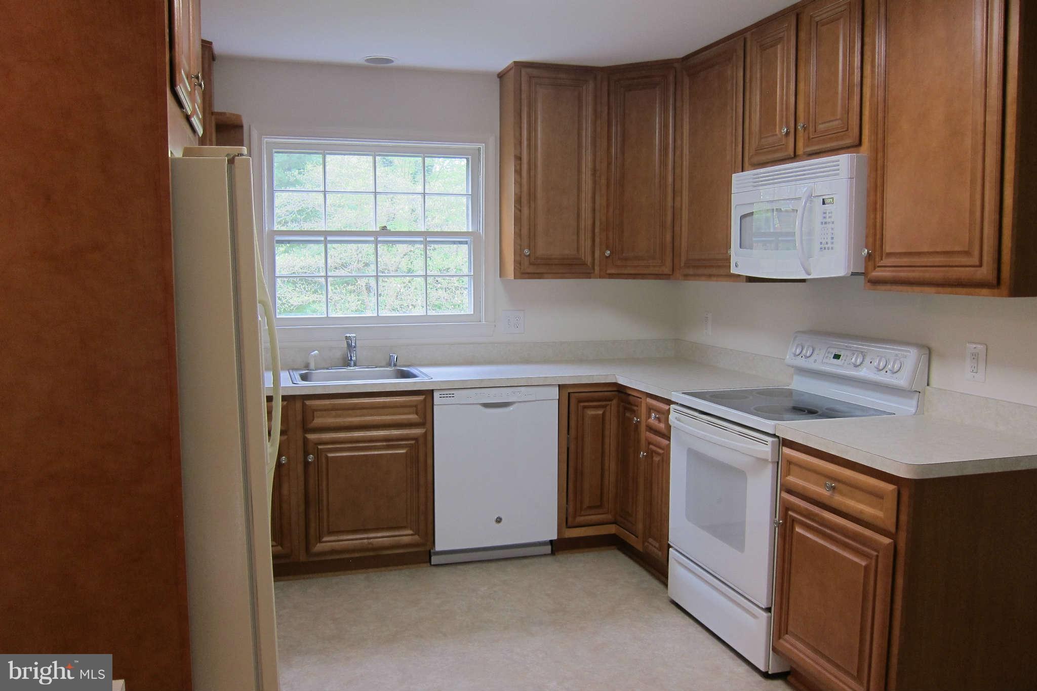 8642 Gateshead Road Alexandria, VA 22309 - Photo 12 of 20 Kitchen