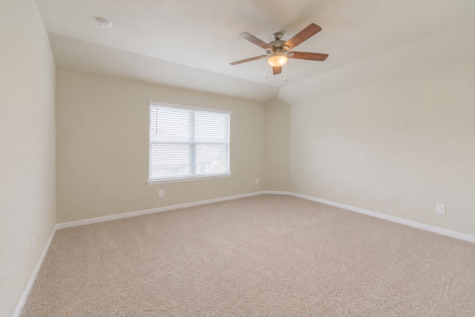 2835 Autumn Mist Lane Conroe, TX 77304 - Photo 14 of 36 Master Bedroom