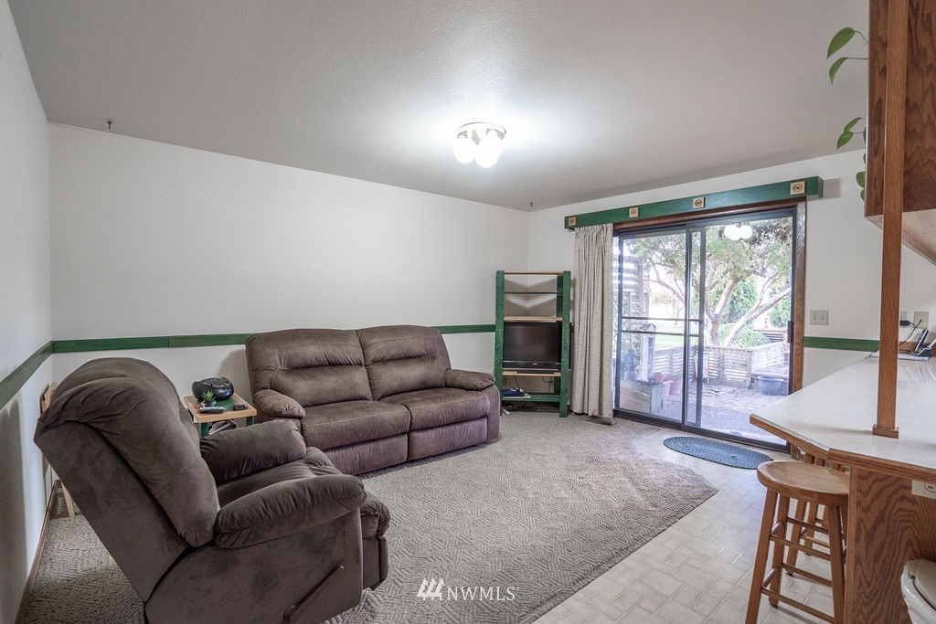 7882 Grove Road Northeast Moses Lake, WA 98837 - Photo 10 of 38 Gallery Image 10