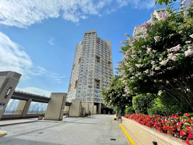 $368,000 | 7000 Boulevard East, Unit 11E, Guttenberg, NJ 07093