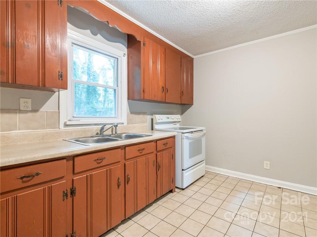 4151 Tillman Road Charlotte, NC 28208 - Photo 11 of 33 Gallery Image 11