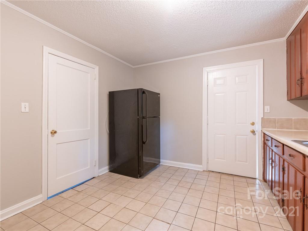 4151 Tillman Road Charlotte, NC 28208 - Photo 14 of 33 Gallery Image 14