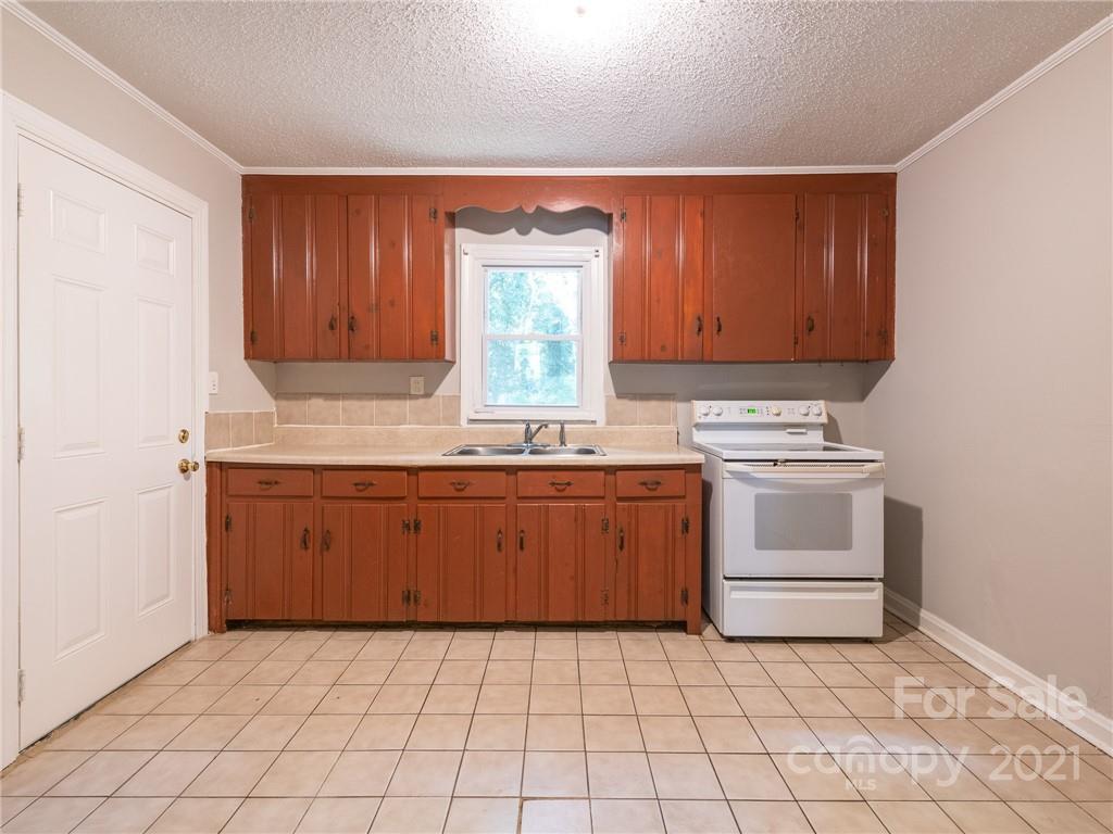 4151 Tillman Road Charlotte, NC 28208 - Photo 18 of 33 Gallery Image 18