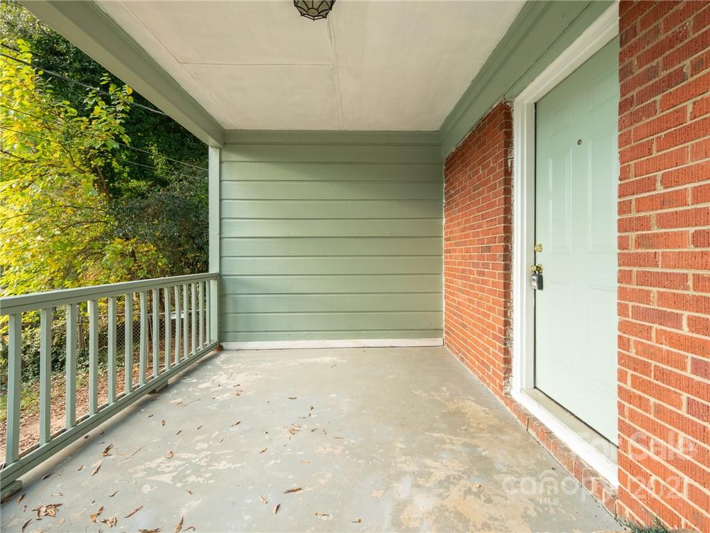 4151 Tillman Road Charlotte, NC 28208 - Photo 4 of 33 Gallery Image 4