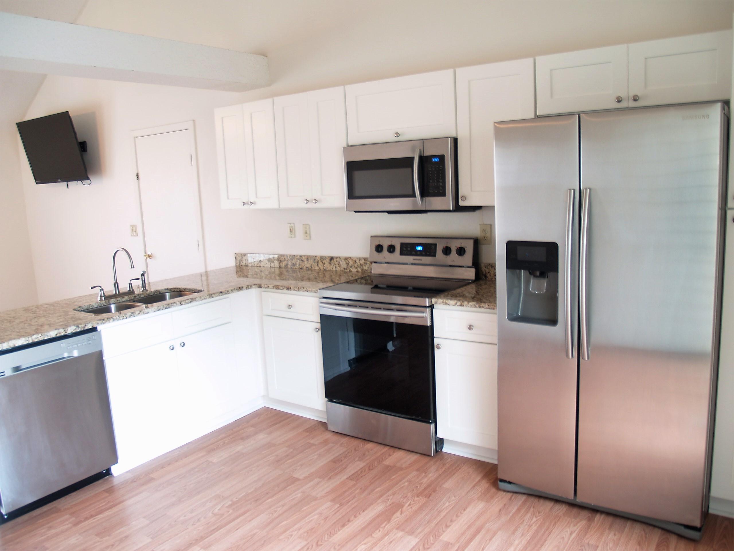 119 Two Hitch Road Goose Creek, SC 29445 - Photo 10 of 31 119 Two Hitch Kitchen