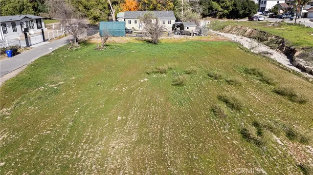 a view of yard with seating space