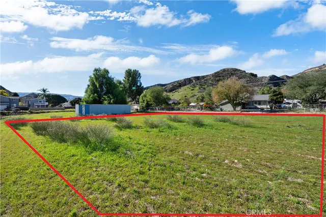 $70,000 | 2 Taft Court, Val Verde, CA 91384