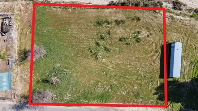 a small white building