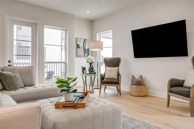 $365,000 | 135 Thornton Street, Arlington, TX 76013