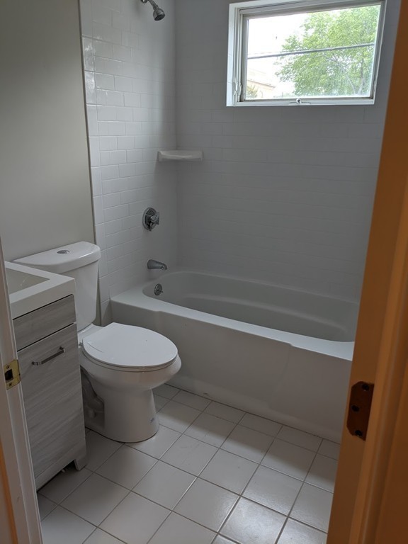 2 Lee Hill Road, Unit 4 Boston, MA 02131 - Photo 9 of 12 Gallery Image 9