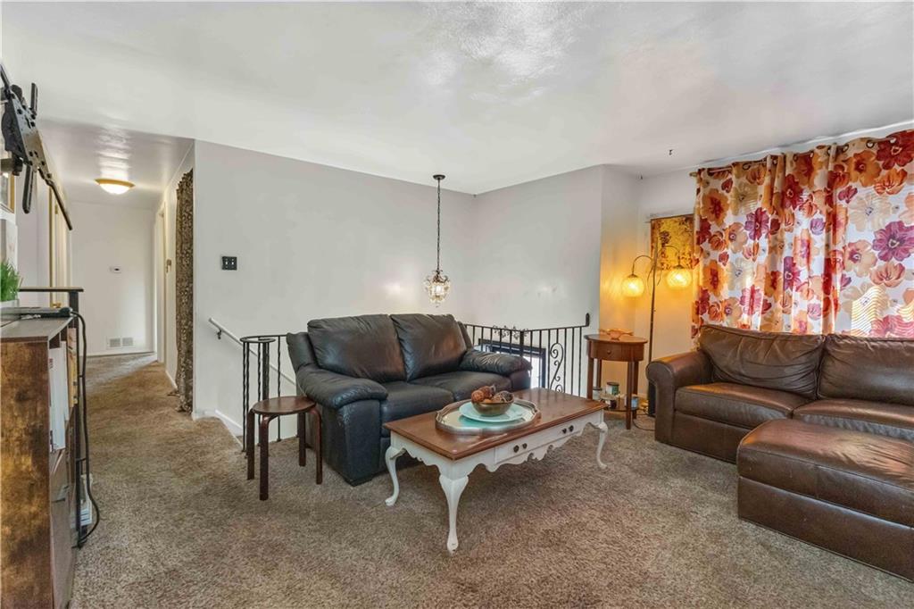 769 Hamil Road Verona, PA 15147 - Photo 7 of 29