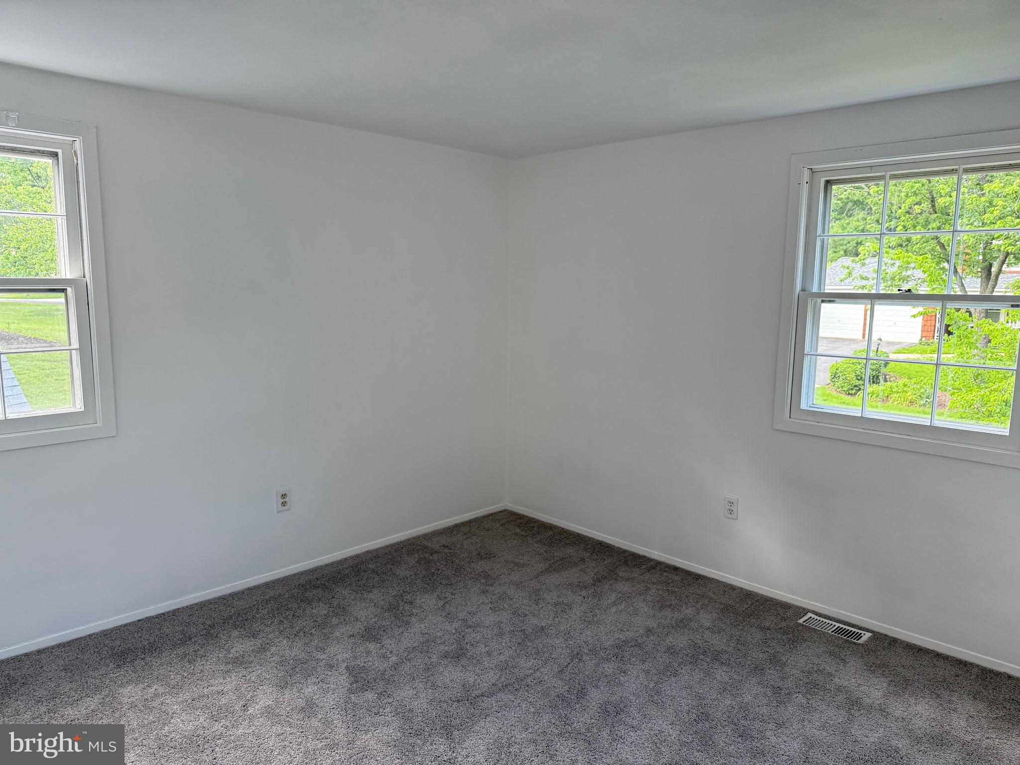 12241 Shadetree Lane Laurel, MD 20708 - Photo 11 of 25 an empty room with a window