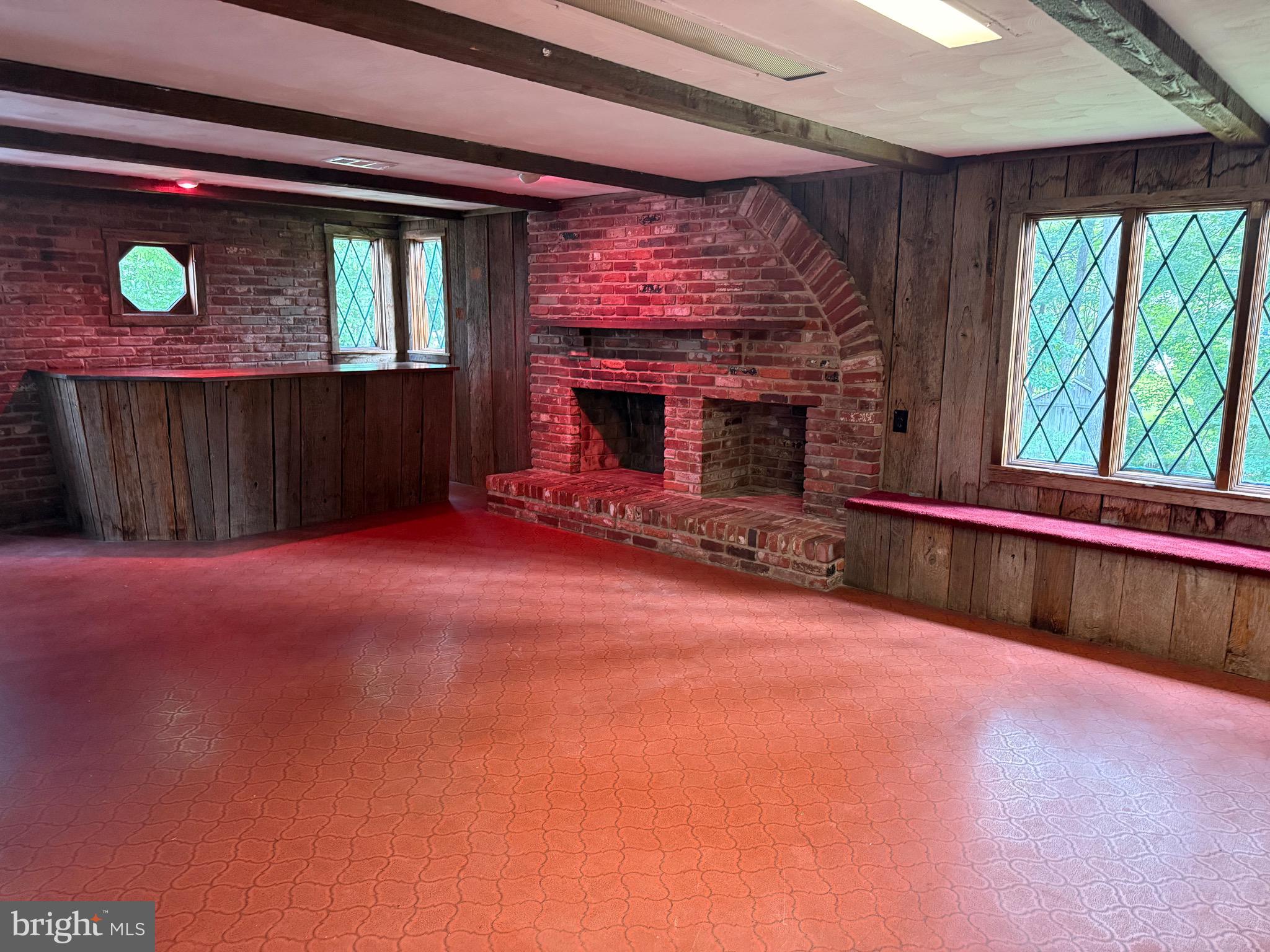 12241 Shadetree Lane Laurel, MD 20708 - Photo 22 of 25 a view of a livingroom with furniture and window