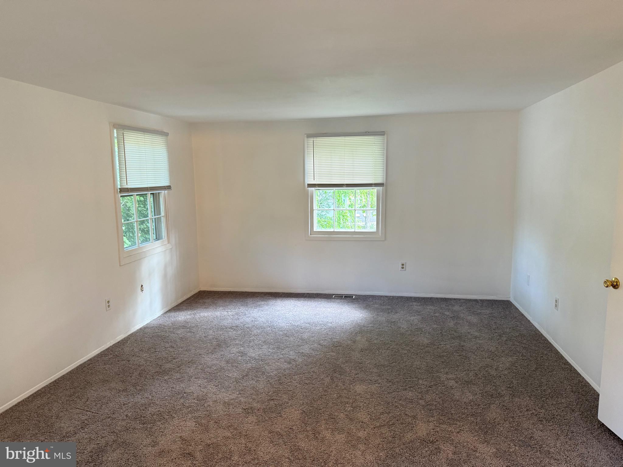 12241 Shadetree Lane Laurel, MD 20708 - Photo 9 of 25 an empty room with a window