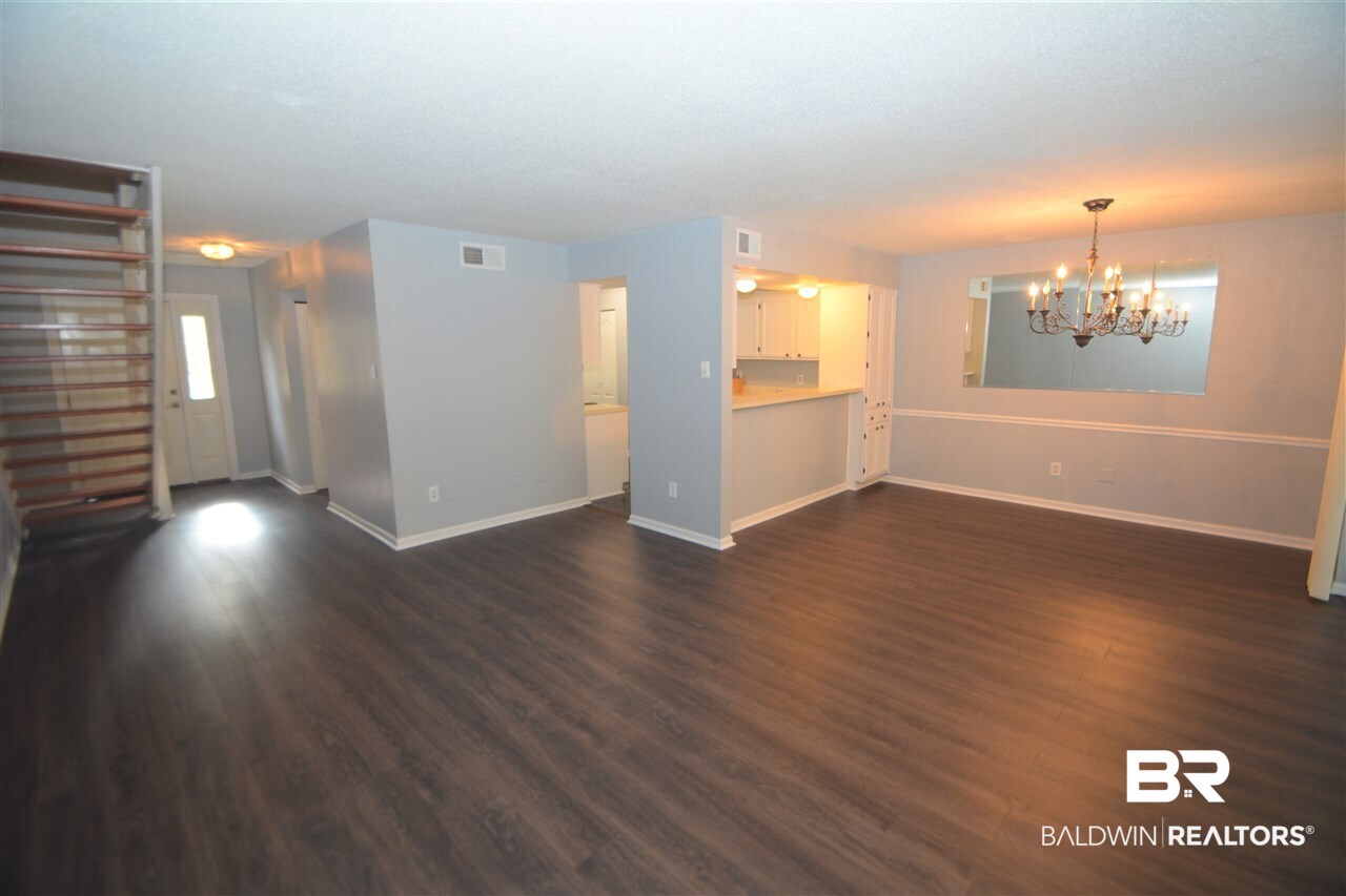 6701 Dickens Ferry Road, Unit 52 Mobile, AL 36608 - Photo 2 of 31