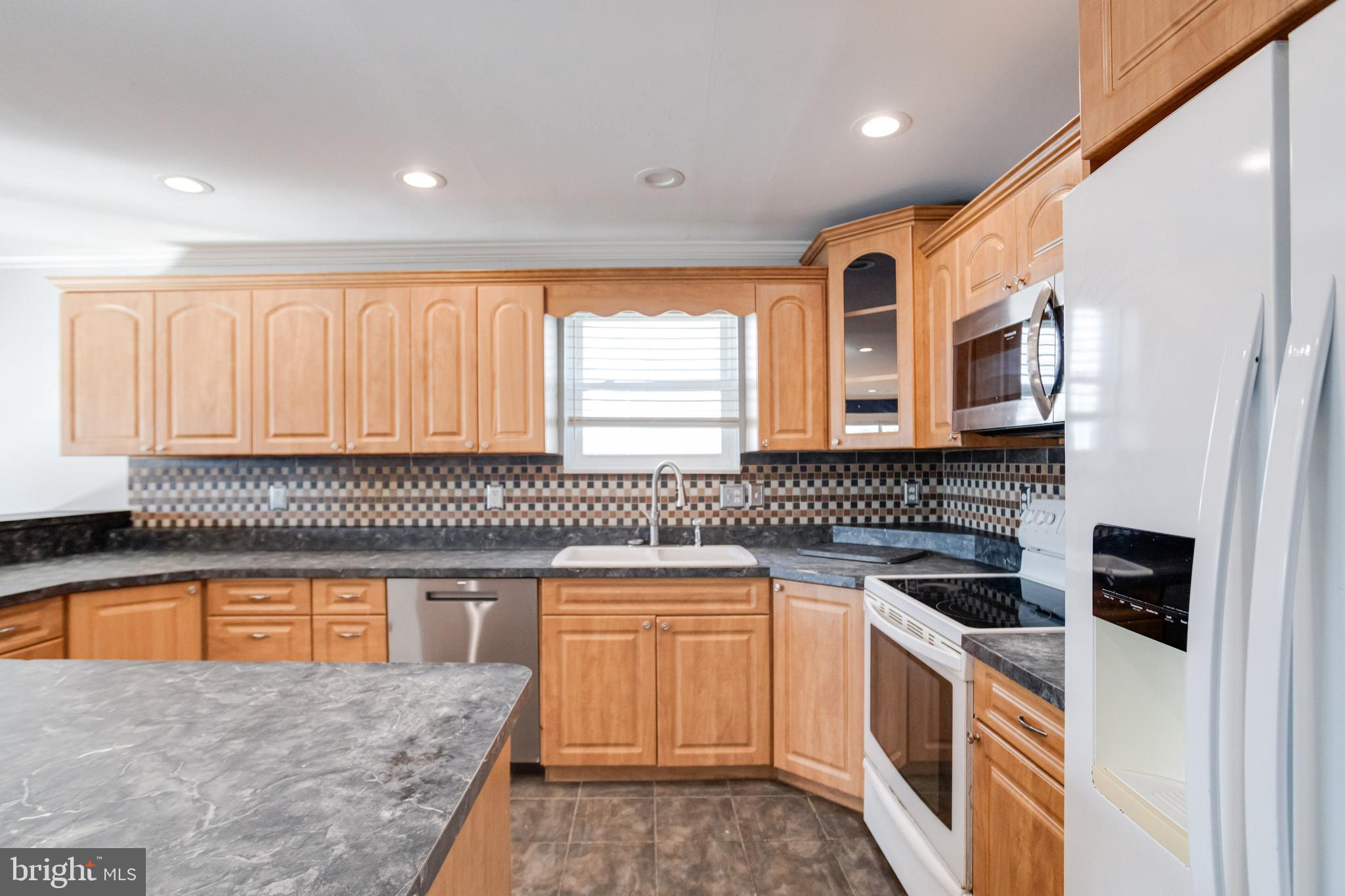 7815 Fairgreen Road Baltimore, MD 21222 - Photo 9 of 54 Kitchen