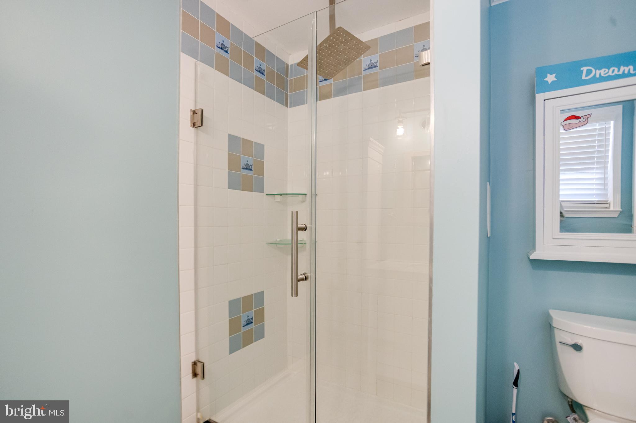 7815 Fairgreen Road Baltimore, MD 21222 - Photo 18 of 54 Main Level Primary Bathroom