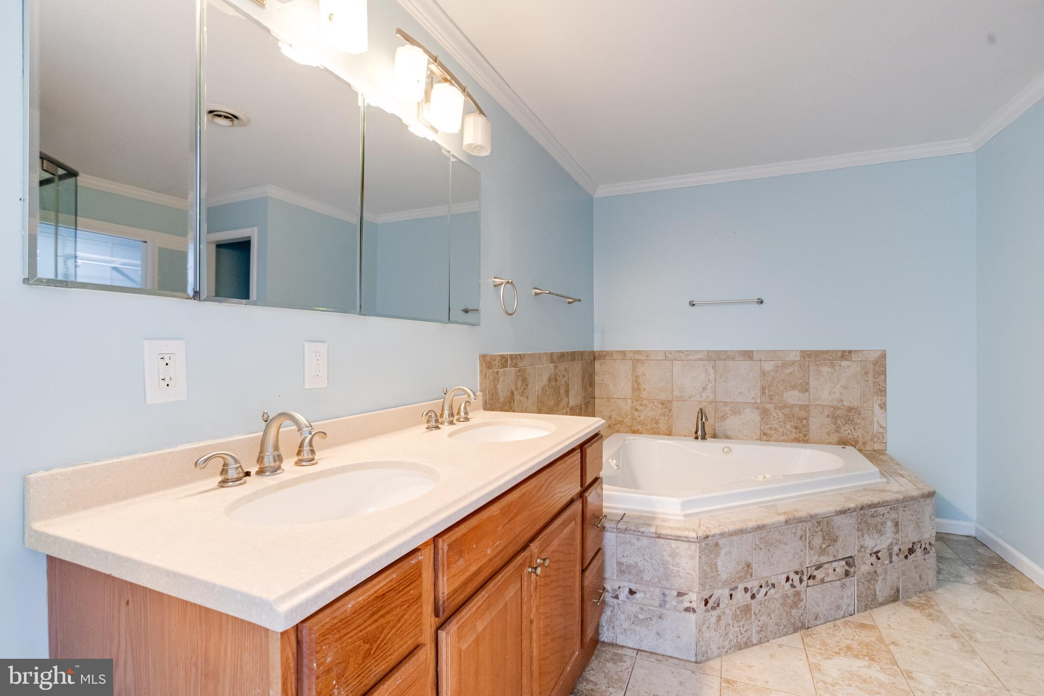 7815 Fairgreen Road Baltimore, MD 21222 - Photo 24 of 54 Upper Level Primary Bathroom