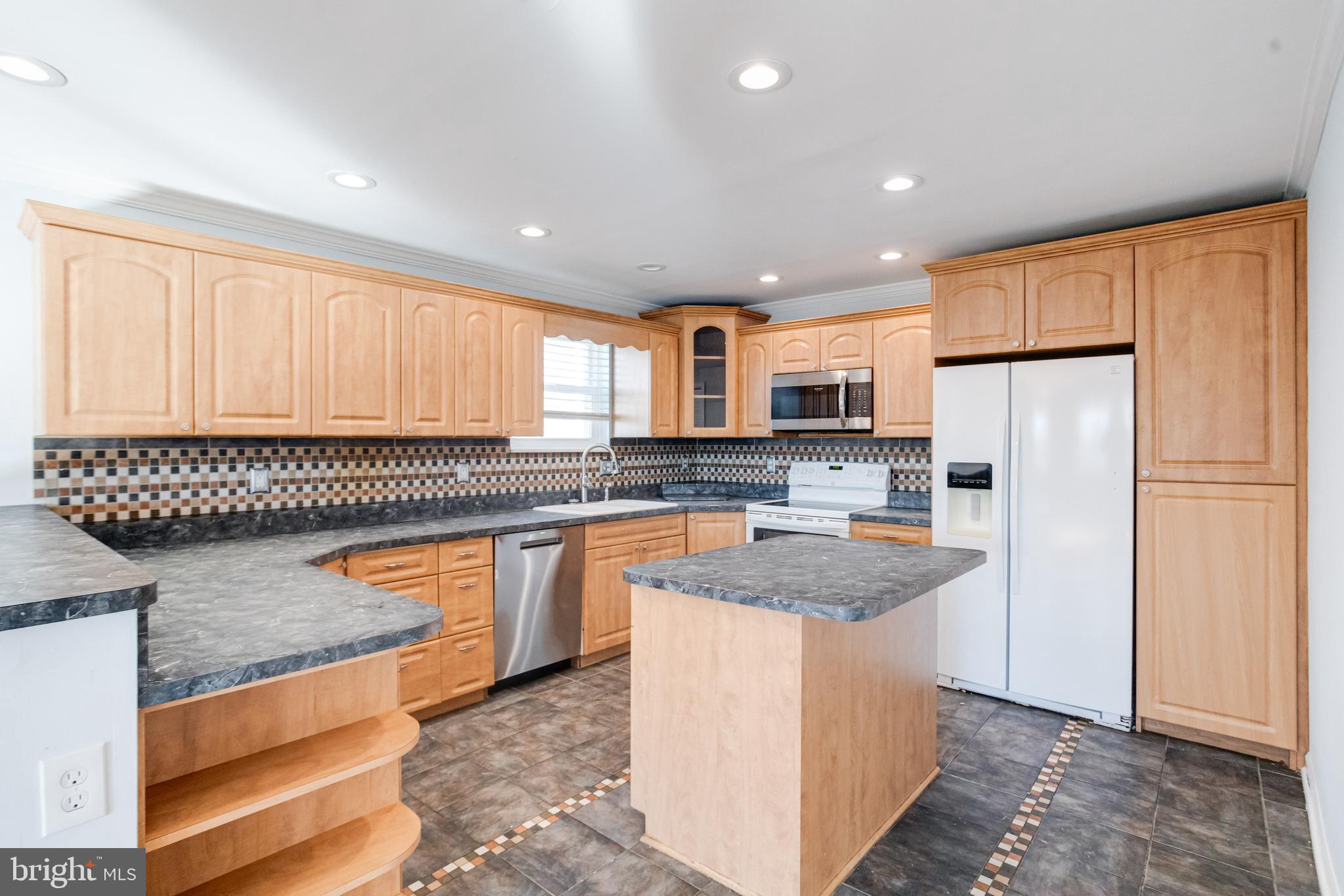 7815 Fairgreen Road Baltimore, MD 21222 - Photo 8 of 54 Kitchen