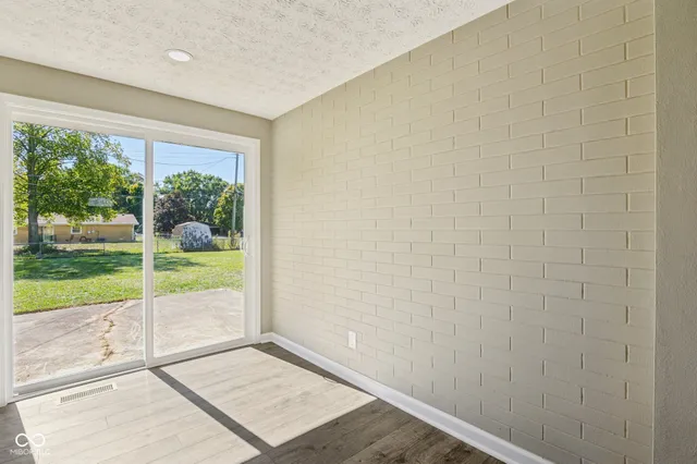 $209,900 | 311 Fall Creek Drive, Anderson, IN 46013