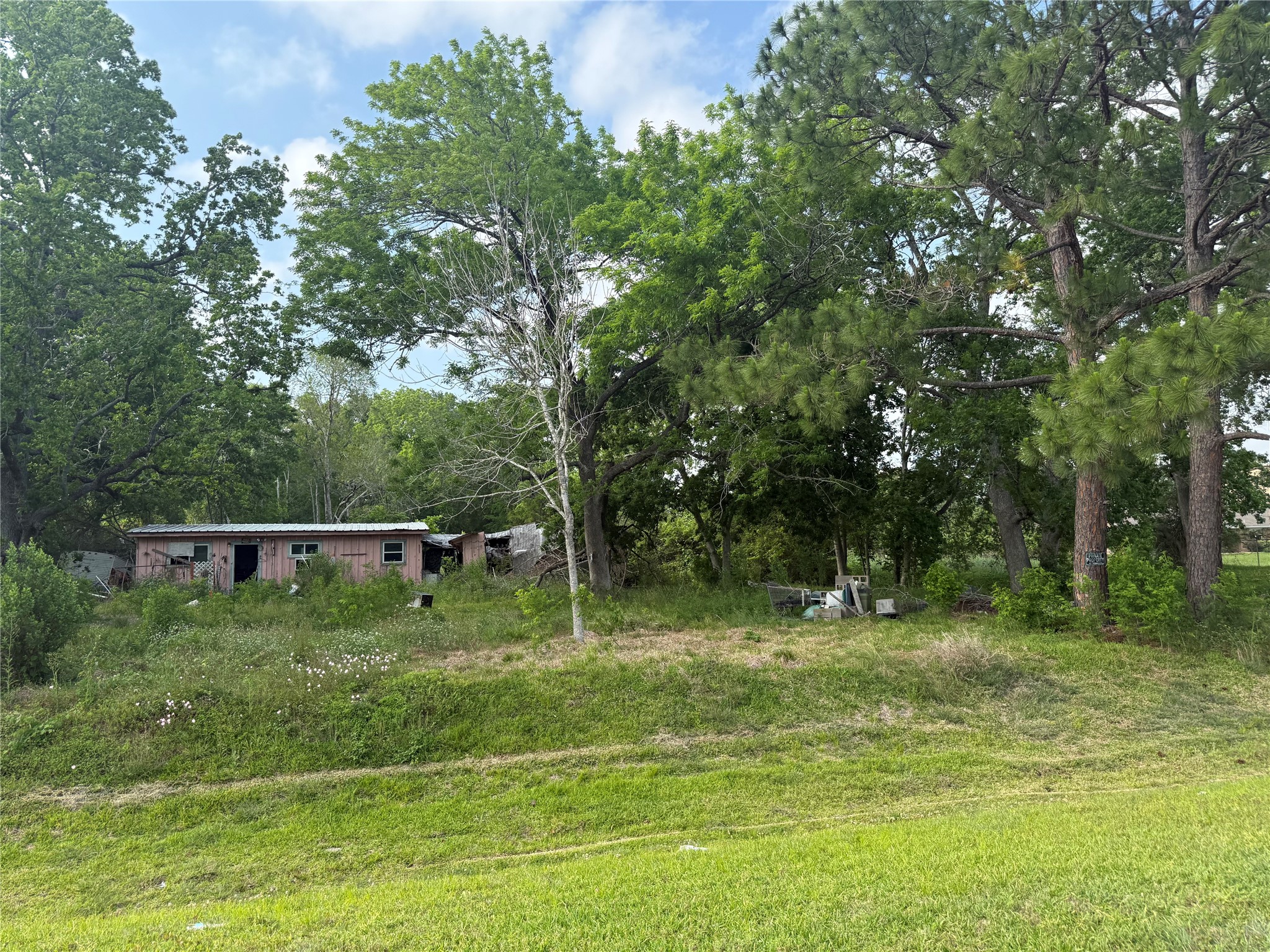 1019 East Archer Road Baytown, TX 77521 - Photo 2 of 7