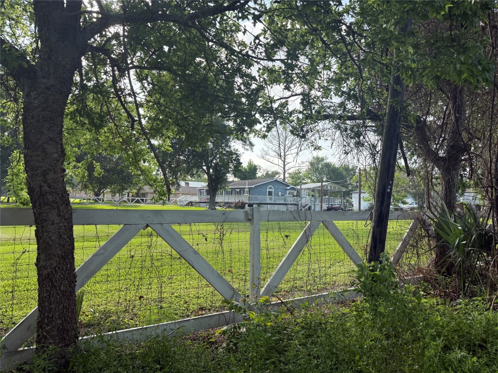 1019 East Archer Road Baytown, TX 77521 - Photo 7 of 7