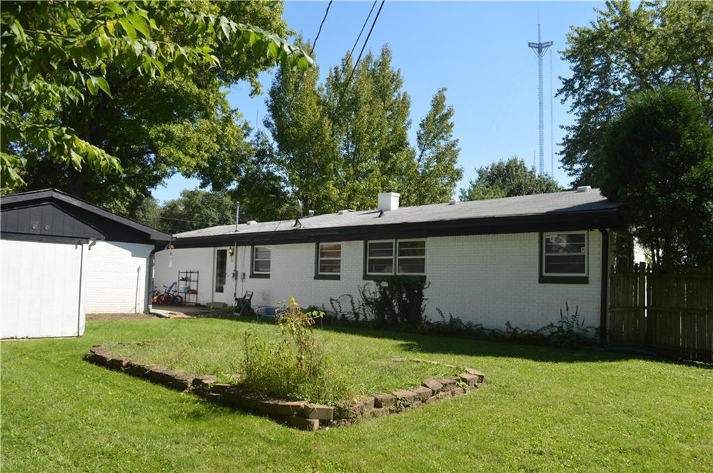 2716 Cardigan Road Indianapolis, IN 46268 - Photo 19 of 22 Gallery Image 19