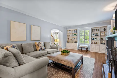 $1,795,000 | 2530 Kenilworth Avenue, Wilmette, IL 60091