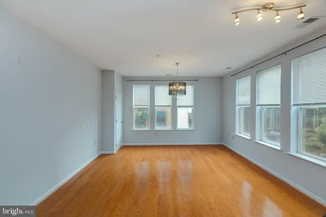 $2,800 | 2665 Prosperity Avenue, Unit 254, Fairfax, VA 22031