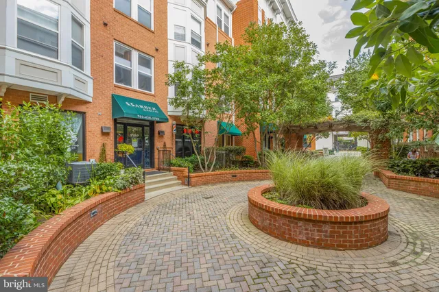 $2,800 | 2665 Prosperity Avenue, Unit 254, Fairfax, VA 22031