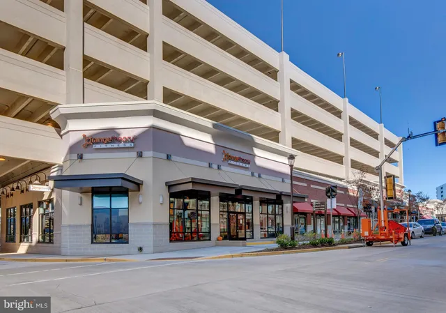 $2,800 | 2665 Prosperity Avenue, Unit 254, Fairfax, VA 22031