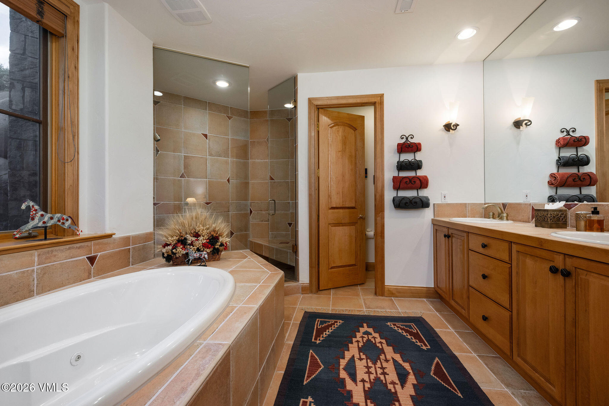 440 Redtail Ridge Edwards, CO 81632 - Photo 13 of 27 2606_440_red_tail_ridge_interior_bath02