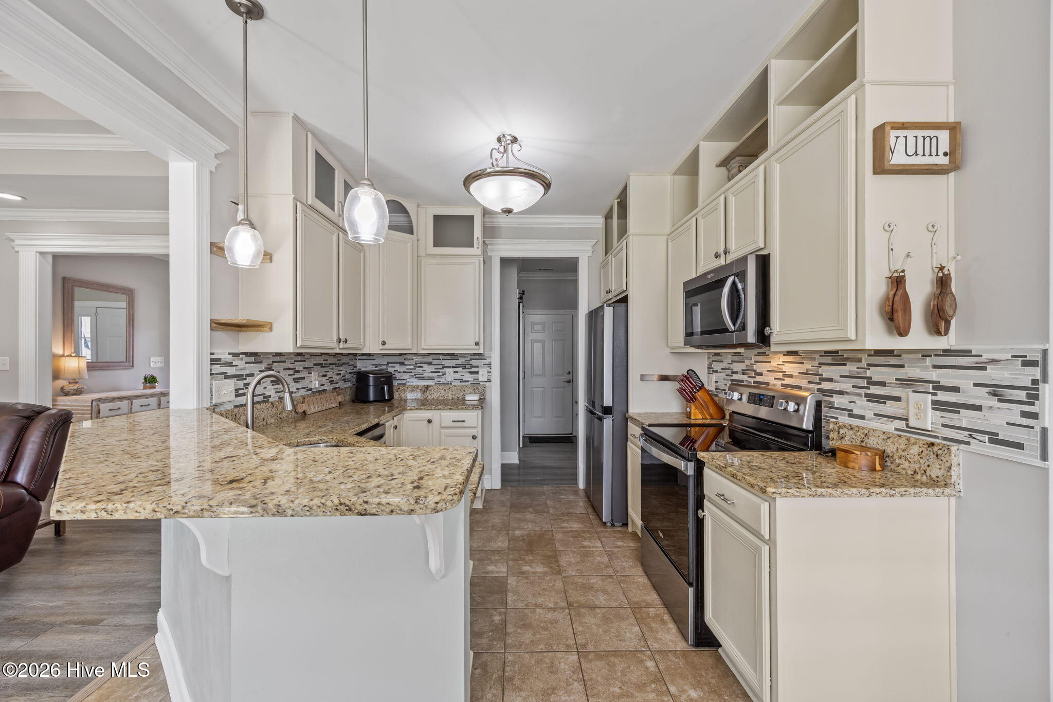 695 Crump Farm Road New Bern, NC 28562 - Photo 13 of 55 33-web-or-mls-0C0A4659