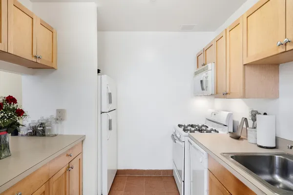 $625,000 | 231 West 148th Street, Unit 4M | Central Harlem