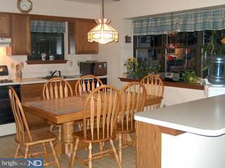 11 Aspen Road Sicklerville, NJ 08081 - Photo 3 of 5 Gallery Image 3
